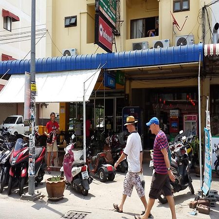 Parinya'S Apartment Pattaya Exterior photo