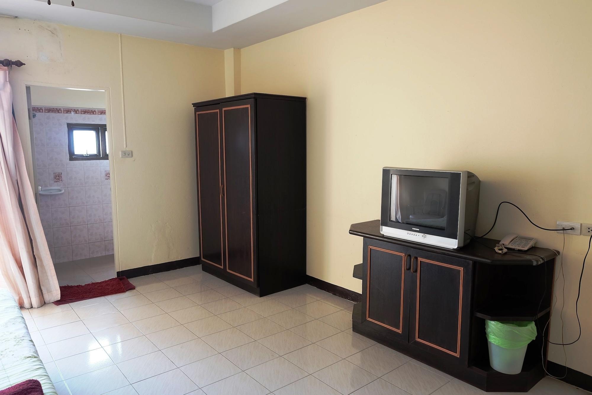 Parinya'S Apartment Pattaya Exterior photo