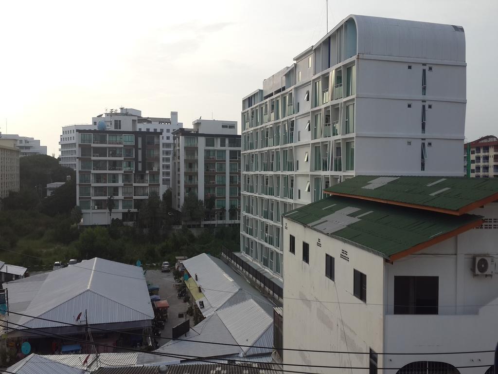 Parinya'S Apartment Pattaya Room photo