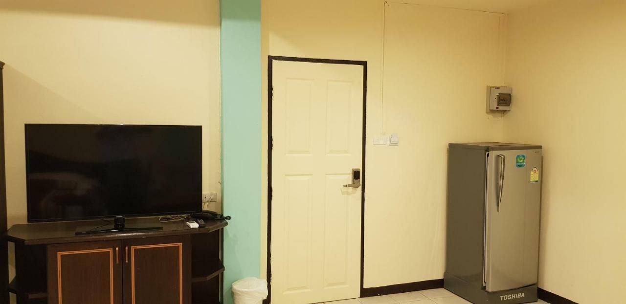 Parinya'S Apartment Pattaya Exterior photo